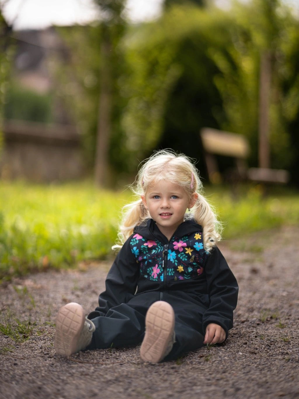 Kinder Softshelljacke mit Fleece, Schwarz, Blumen
