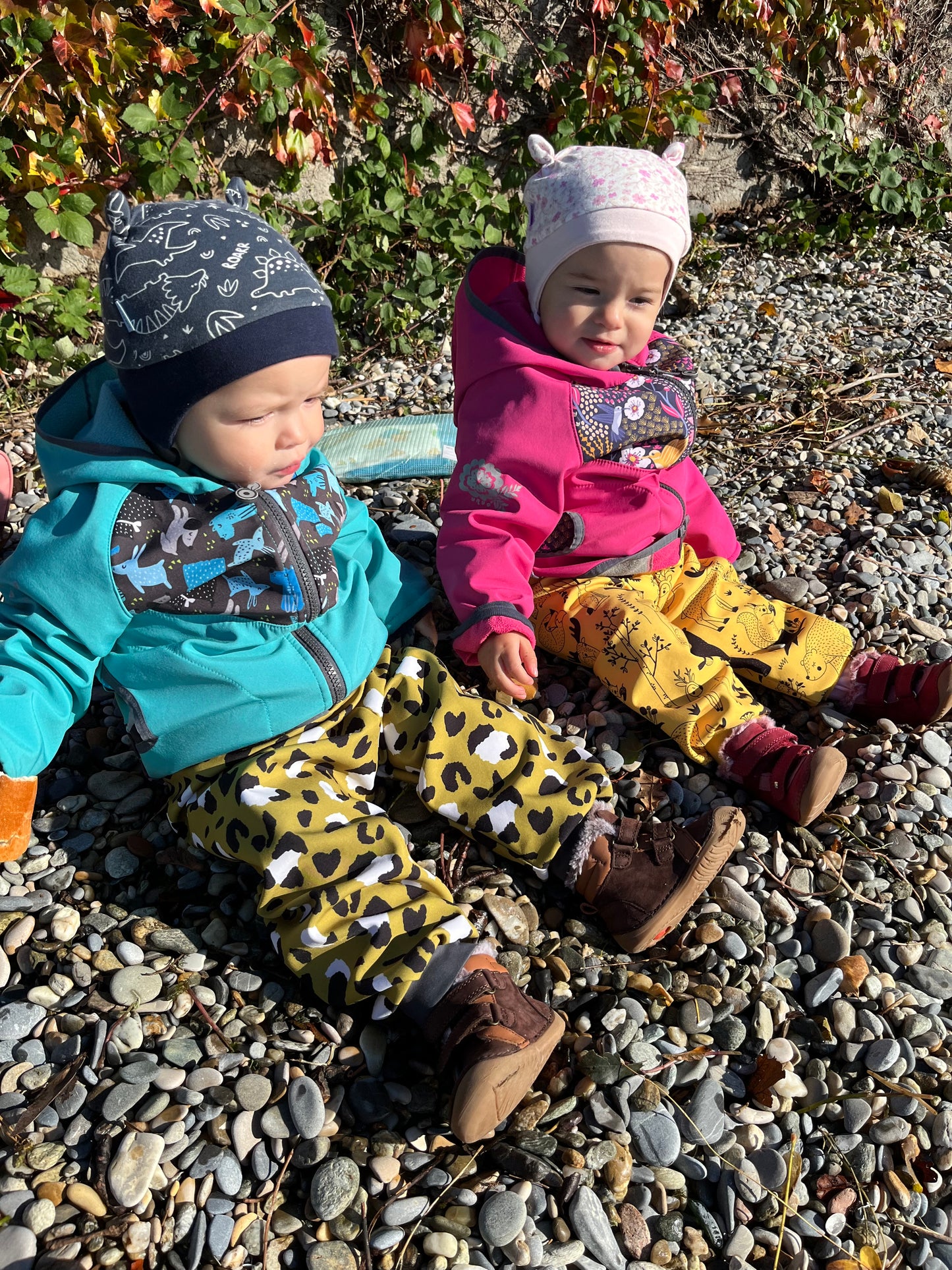 Kinder Softshelljacke mit Fleece, Schwarz, Blumen