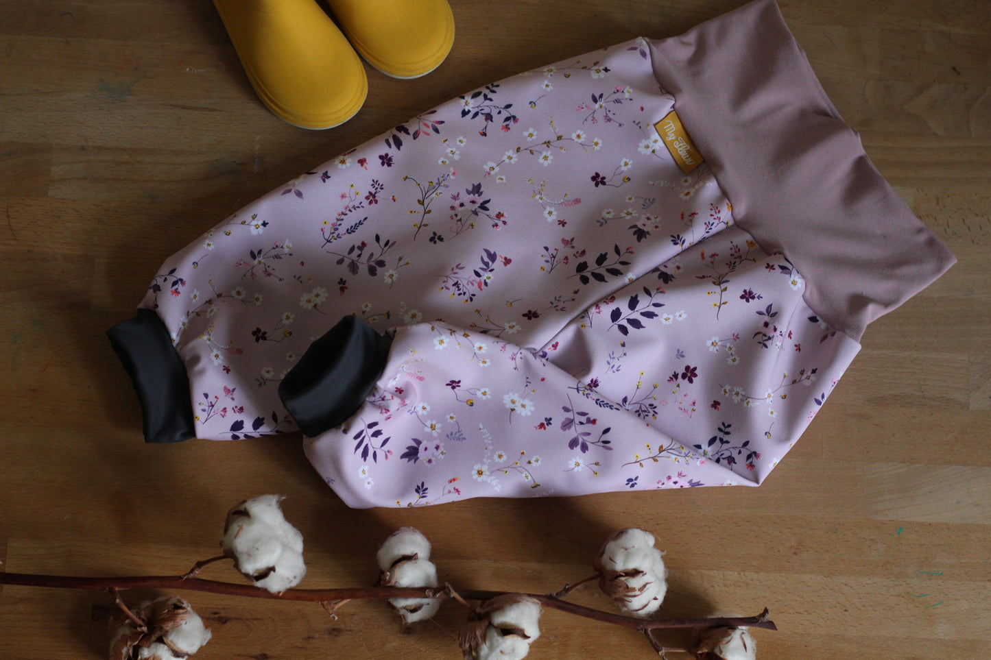 Softshellhosen Blumen, helles Lila