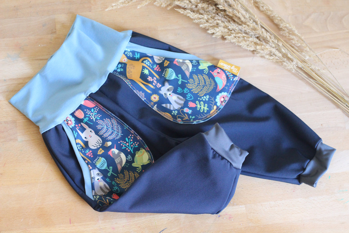 Softshellhosen dunkelblau, Waldtiere blau